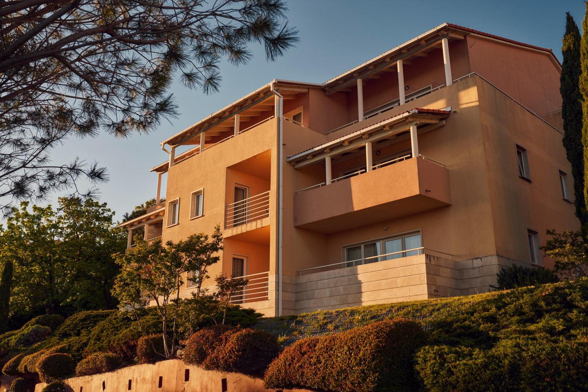 Apartments Grand Novi Vinodolski Resort Екстериор снимка