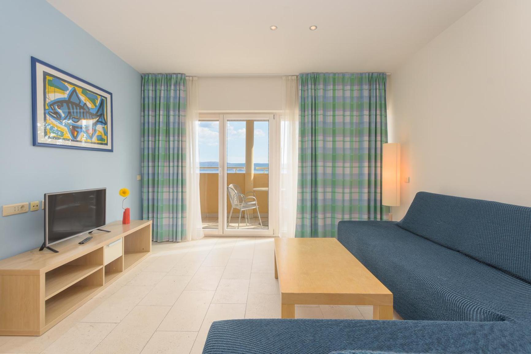 Apartments Grand Novi Vinodolski Resort Стая снимка