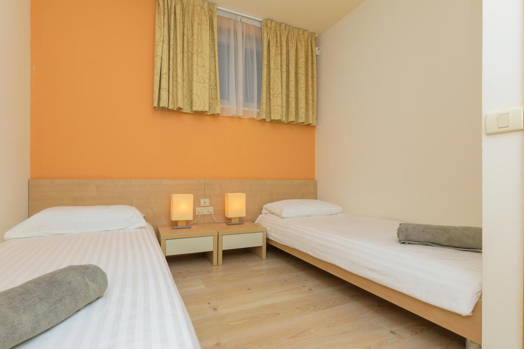 Apartments Grand Novi Vinodolski Resort Стая снимка