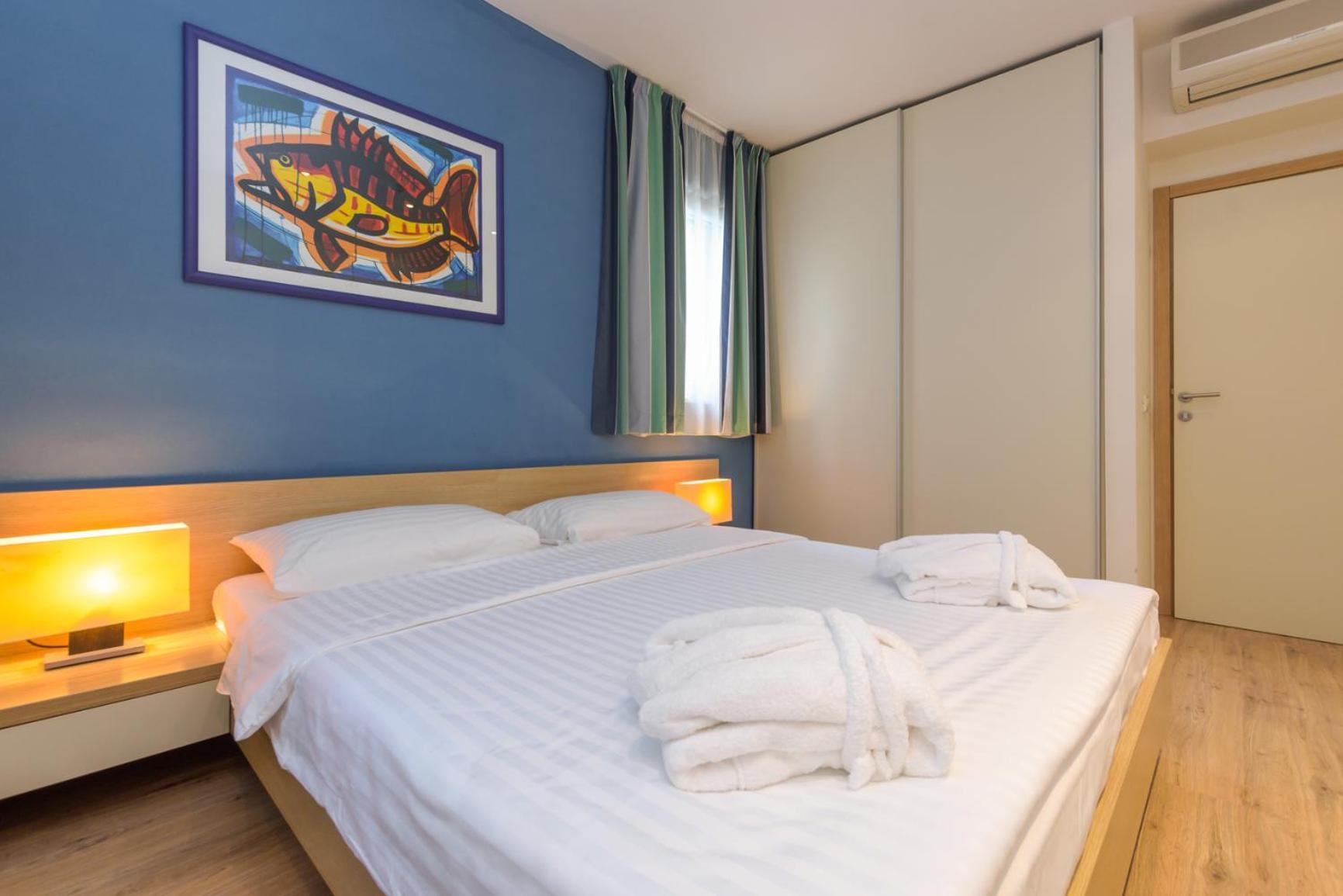 Apartments Grand Novi Vinodolski Resort Стая снимка