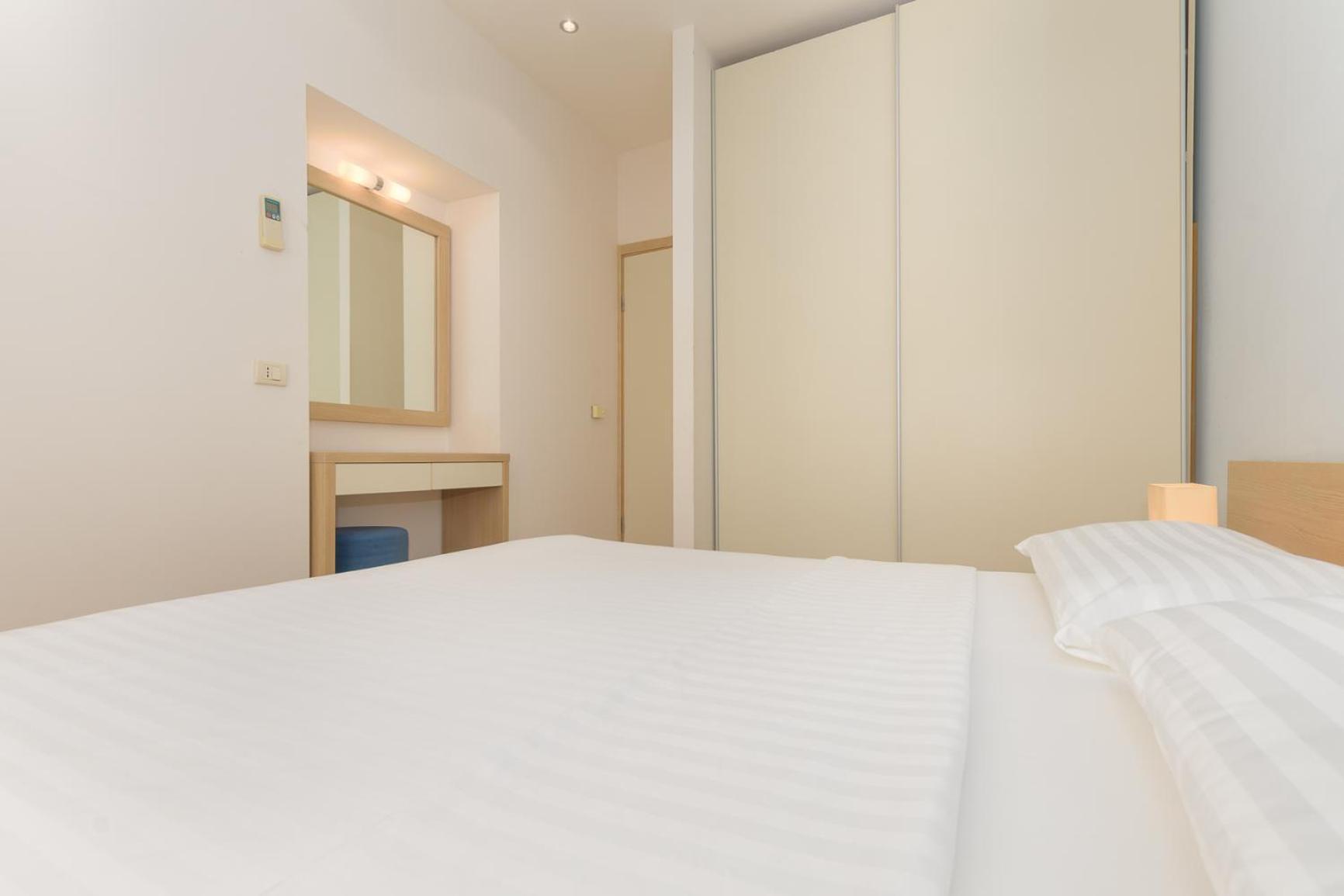 Apartments Grand Novi Vinodolski Resort Стая снимка