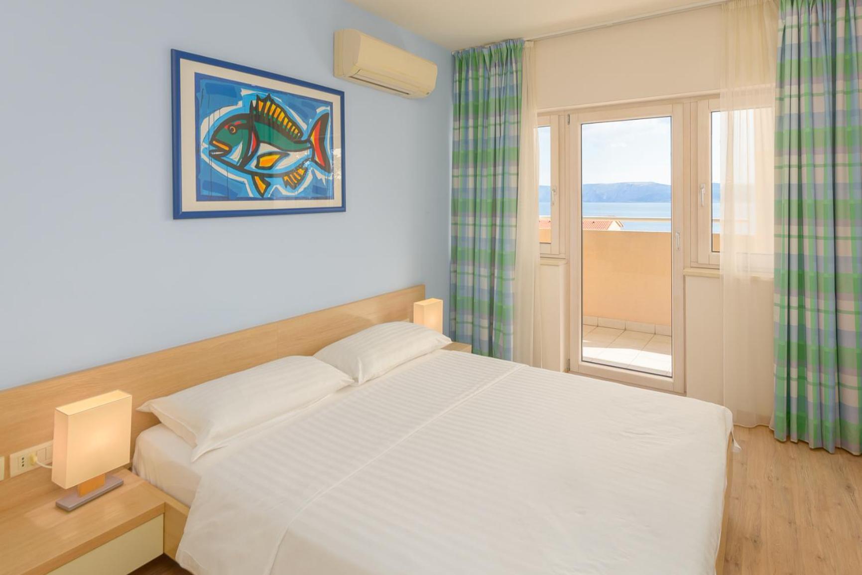 Apartments Grand Novi Vinodolski Resort Стая снимка